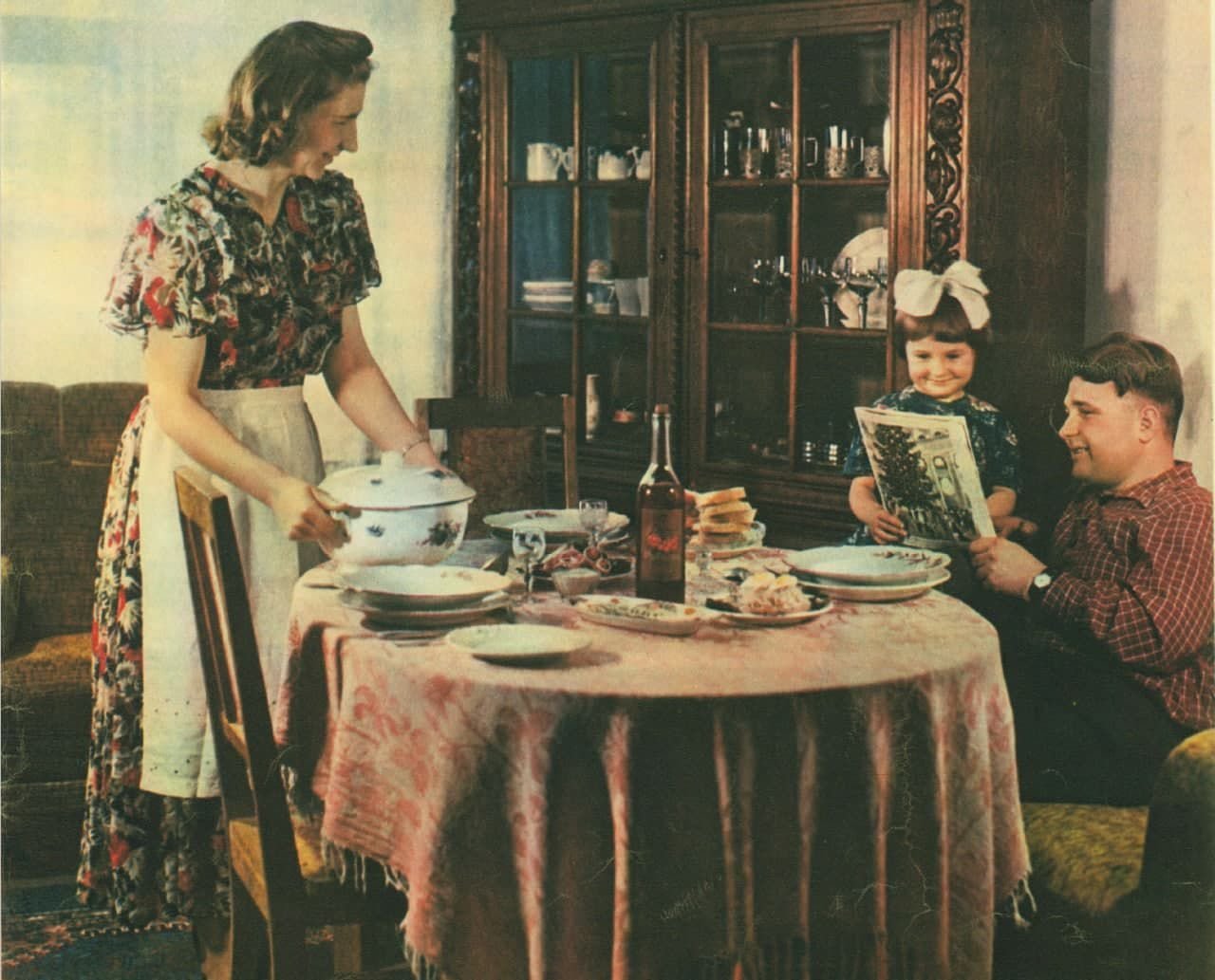 Быт вопрос. Мария Ческис. Советская семья. Быт советских людей. Счастливая Советская семья.