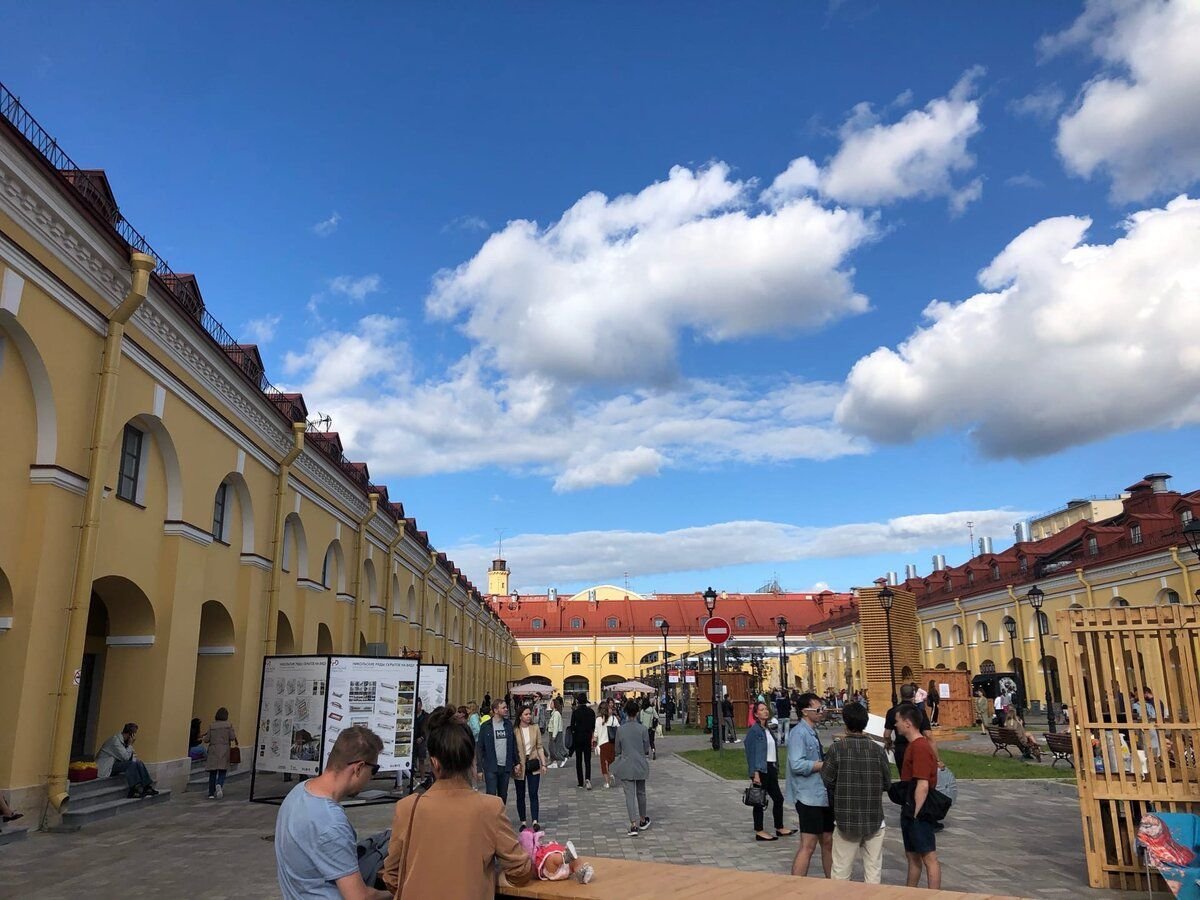 Ряды петербурге. Никольские ряды Санкт-Петербург. Садовая 62 Никольские ряды. Никольские ряды, Санкт-Петербург, Садовая улица, 62. Никольские ряды Общественное пространство.