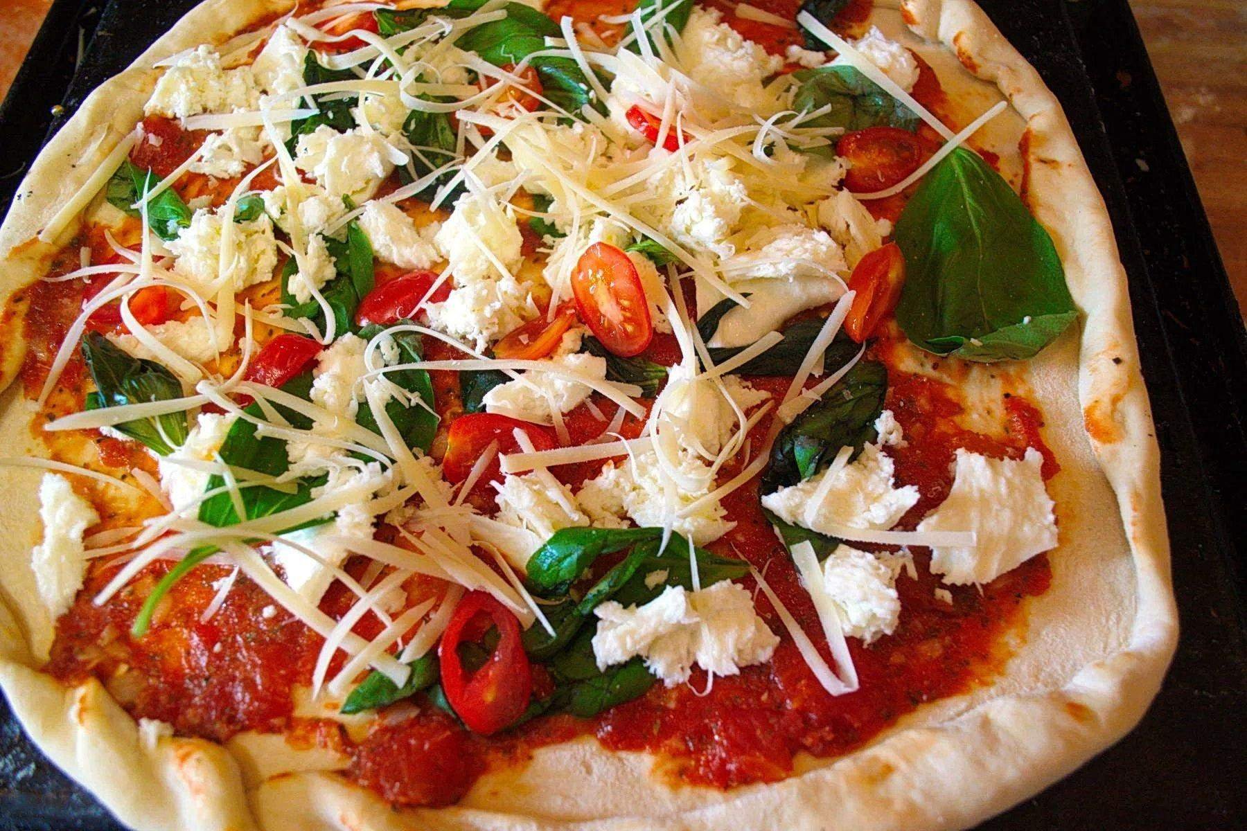 тонкая пицца маргарита рецепт в домашних условиях в духовке фото 101