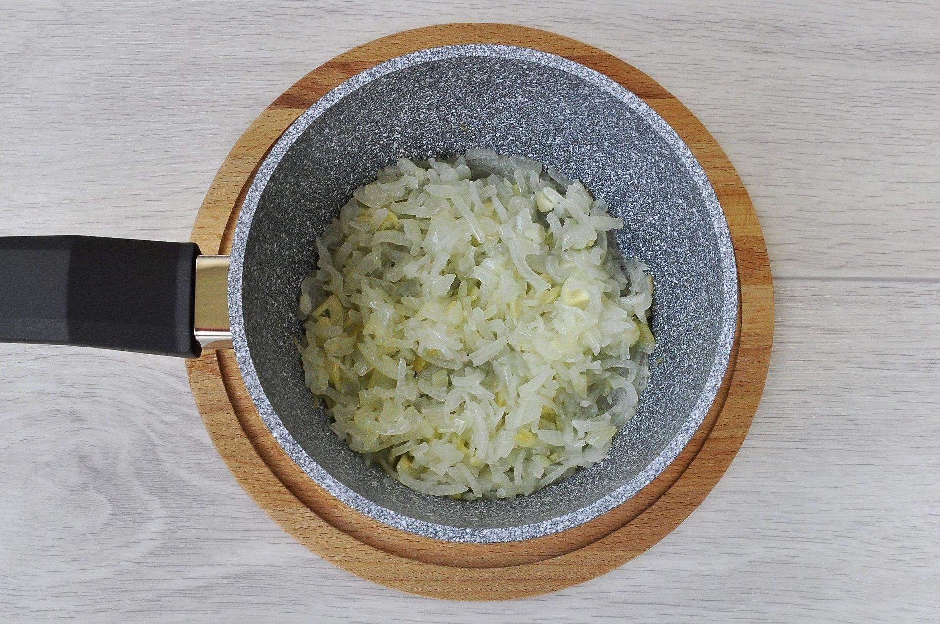 филе индейки фаршированное грибами. куриный рулет формаджио. начинка из грудки. рулетики из куриного филе. пельмени по уральски фото.