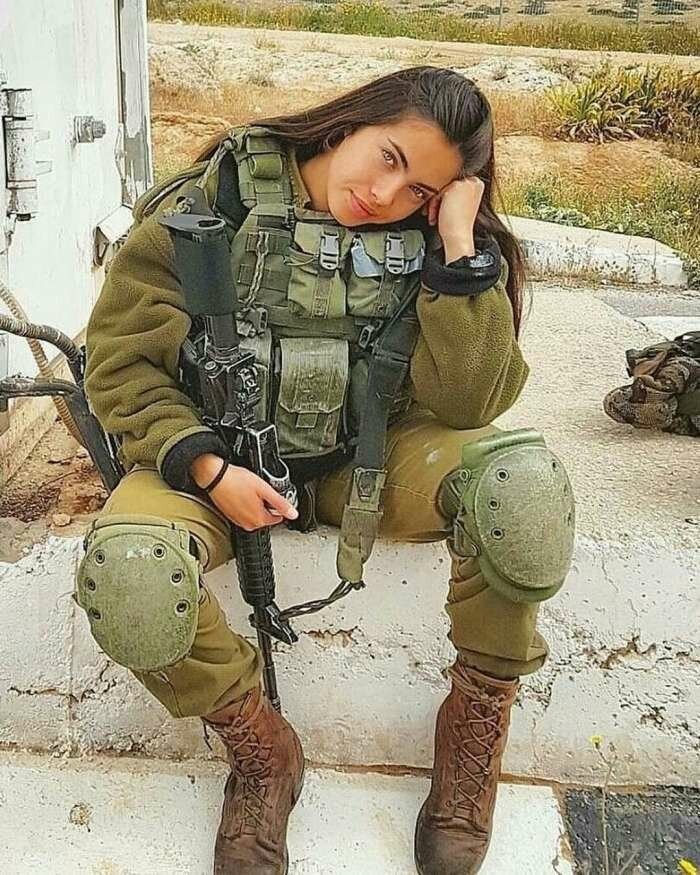 Эротические фото девушек военных