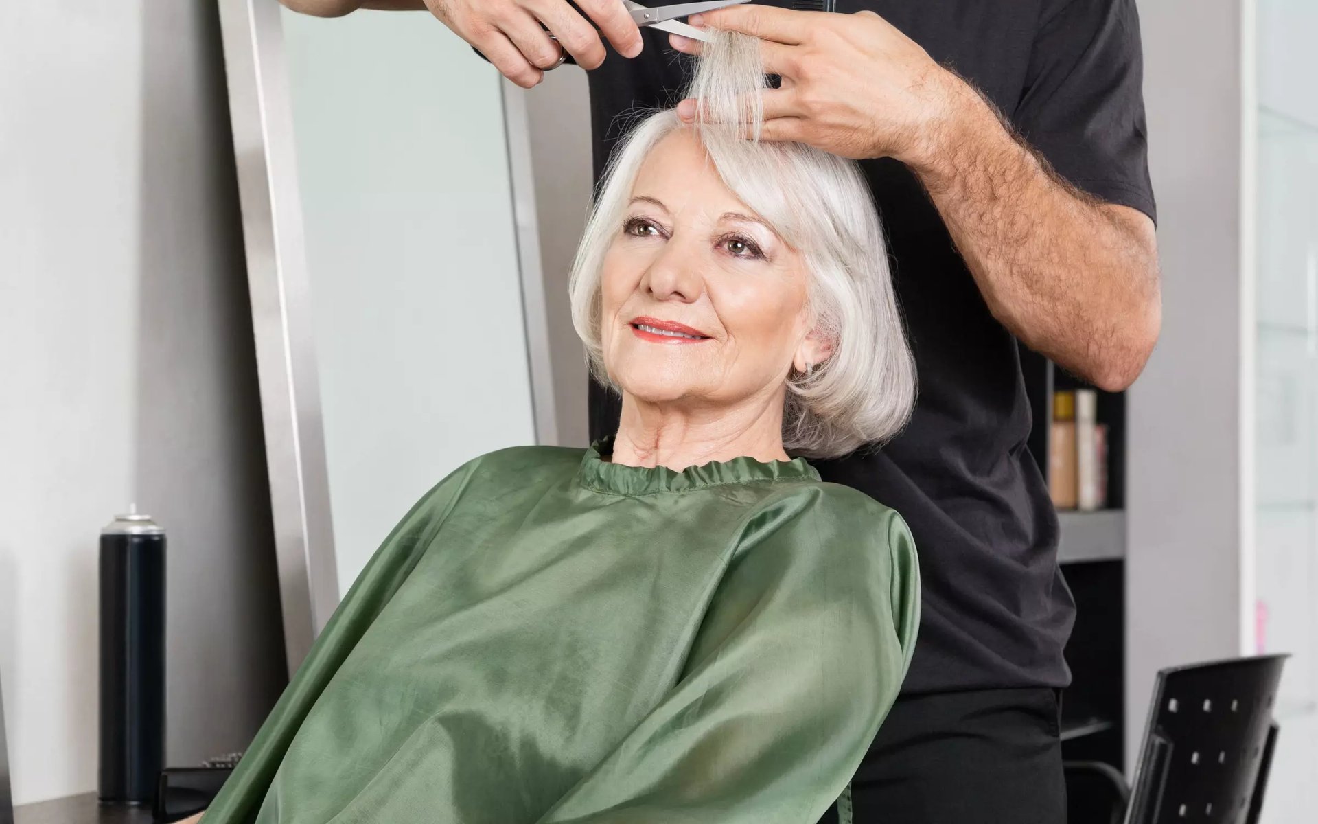 Можно ли бабушке стричь волосы внучке