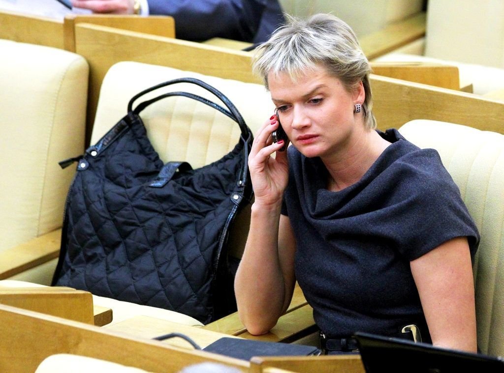 светлана хоркина и кабаева. светлана хоркина в думе. светлана журова. спортсменки депутаты госдумы. светлана хоркина депутат в россии.