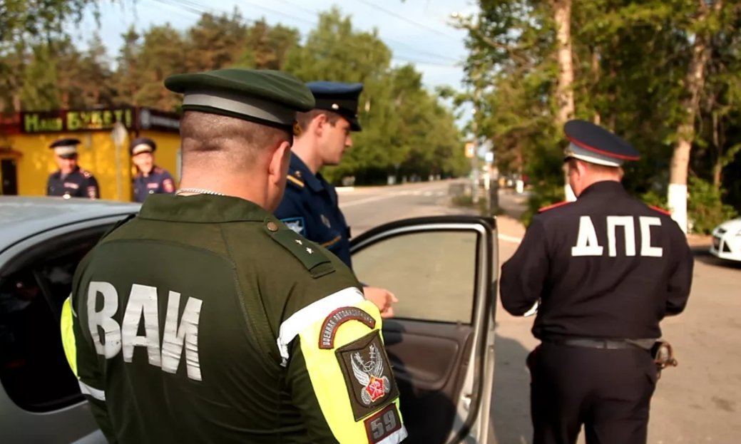 Нарушение пдд военнослужащими. Нарушение пдд военнослужащими. Военная полиция и ваи. Нарушение пдд военнослужащим. Привлечение к ответственности военнослужащих.