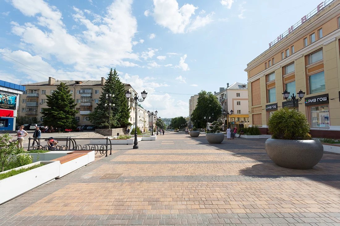 Белгородская улица белгород. Центральная улица Белгорода. Центр Белгорода улицы. Улица 50 летия Белгородской области г Белгород Центральный парк. Белгород ул 50 летия Белгородской области 4.