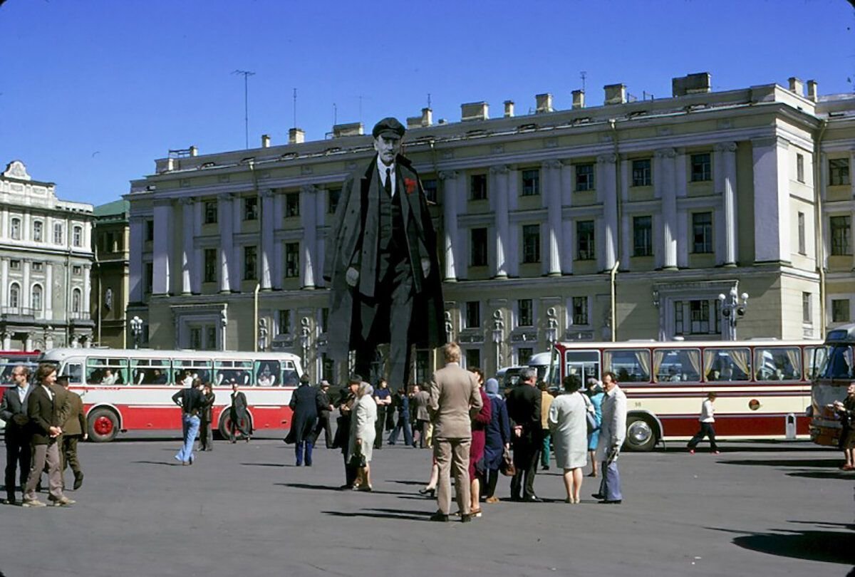 Дворцовая площадь Ленинград 1985 г
