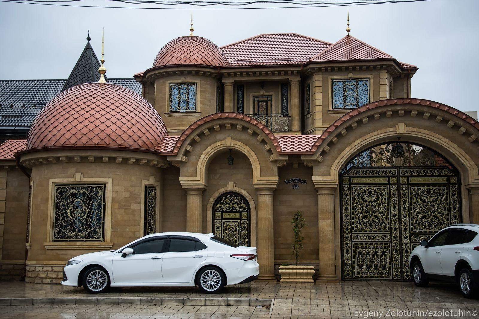 Дома в дагестане фото. Дагестан резиденция. Особняк в Махачкале. Особняки в Дагестане. Проекты Дагестанских домов.