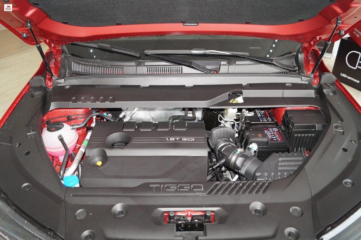 Chery tiggo двигатель. Chery Tiggo 7 Pro подкапотное. Chery Tiggo 7 Pro моторный отсек. Chery Tiggo 8 Pro двигатель. Chery Tiggo 7 Pro подкапотное пространство.