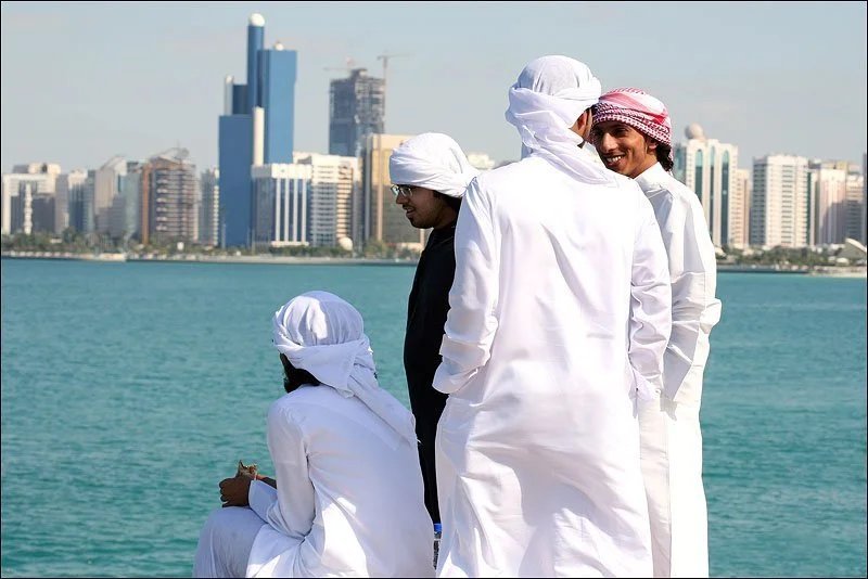 Одежда женщин в арабских эмиратах