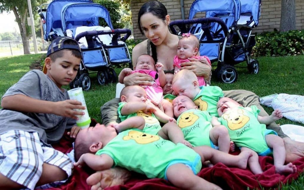 Мать родила 7 детей