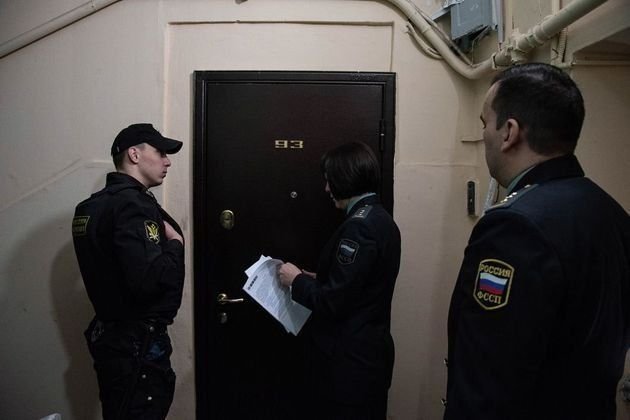 Домашнее заключение вместо премии: за что арестован главный пристав Нижнекамска?