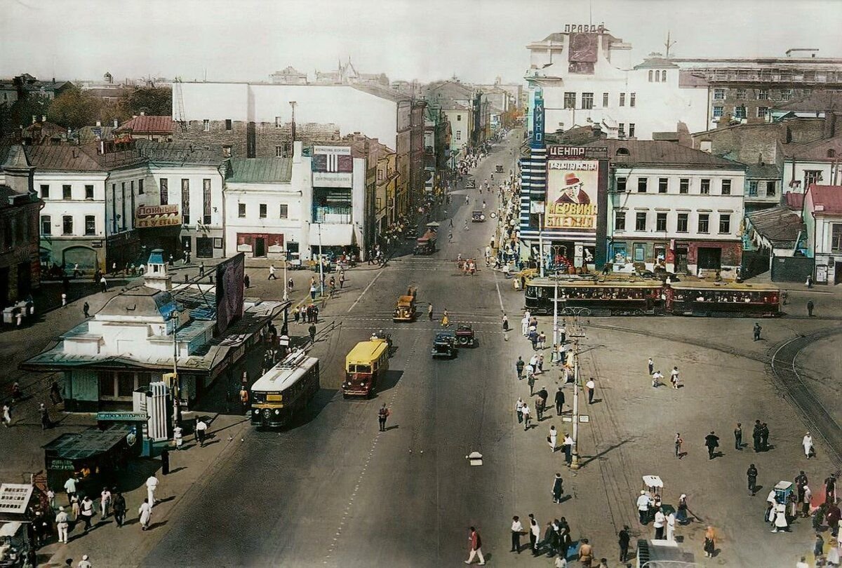 Старые фотографии городов. Пушкинская площадь 1930е. Пушкинская площадь 1950. Тверская улица до реконструкции 1935. Тверская улица в 30е годы.