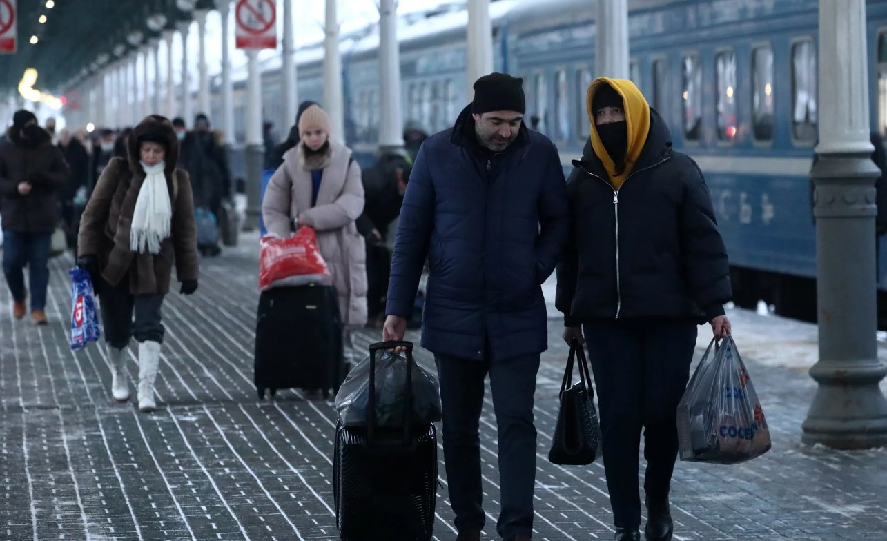 уехал в москву