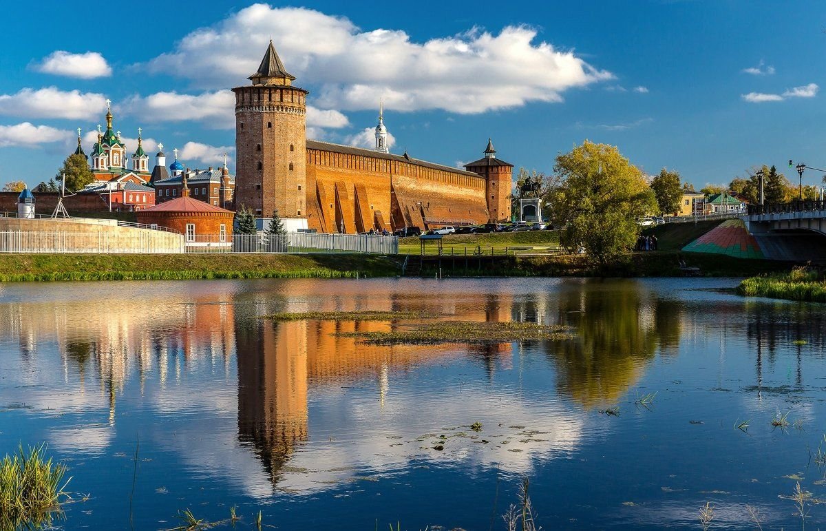 Подмосковье 1. Коломенский Кремль Коломна. Коломенский Кремль достопримечательности Коломны. Каменный Коломенский Кремль. 1. Коломенский Кремль.