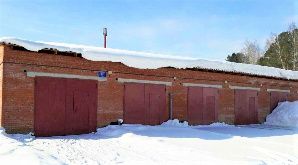 зимний гараж. гараж зима. гаражный кооператив зимпа. гараж зима. гаражи зимой.