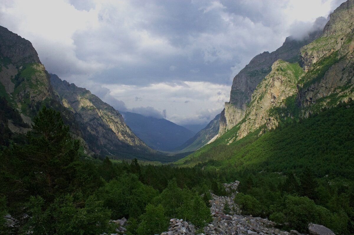 Гора цей Северная Осетия