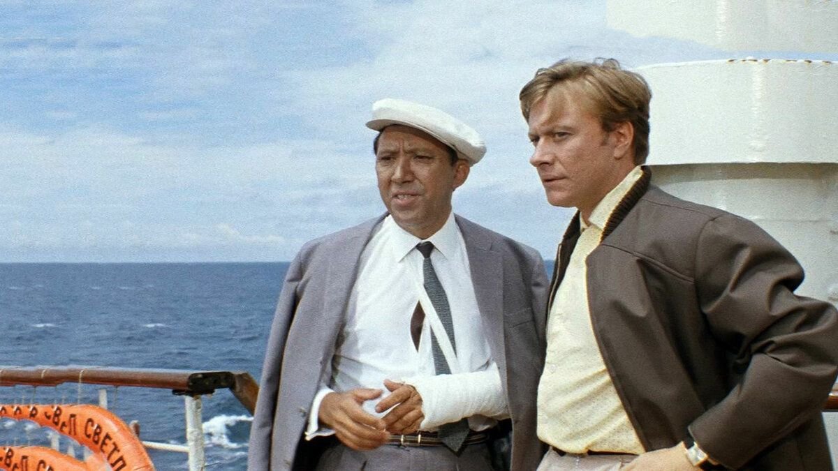 Фильм бриллиантовая рука актеры и роли второго плана