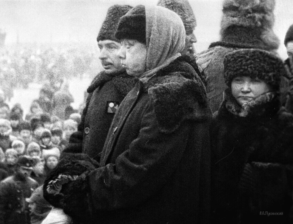 Крупская Надежда Константиновна на похоронах Ленина