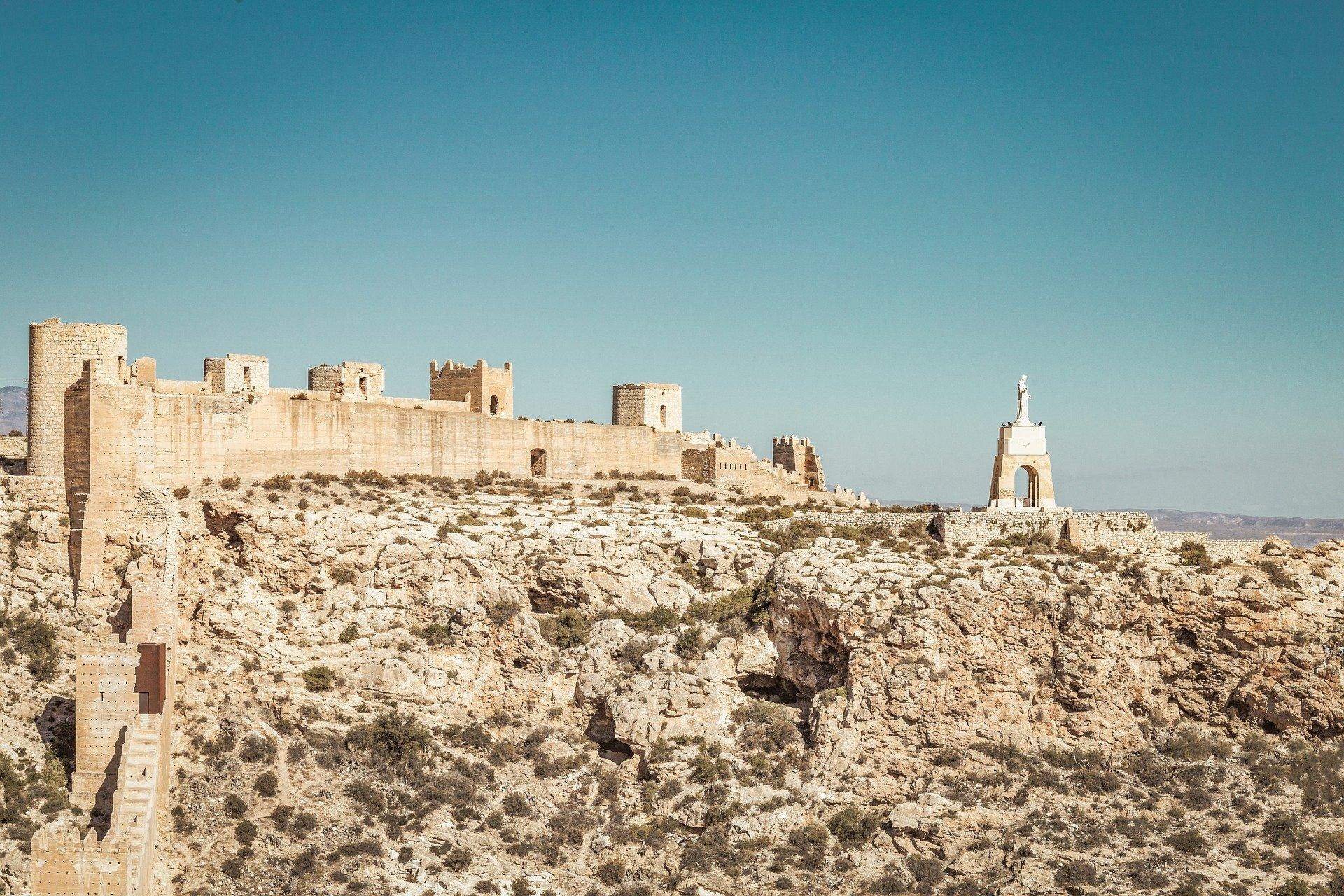 Альмерия. Фото крепость Альмерия Испания. Древняя Альмерия. Альмерия замки.