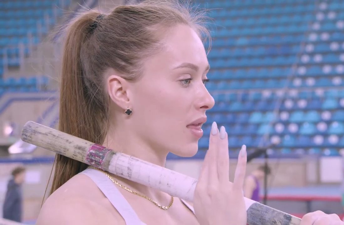 Полина Кнороз прыжки с шестом