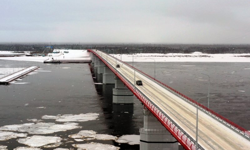 Пуровский мост кто строил