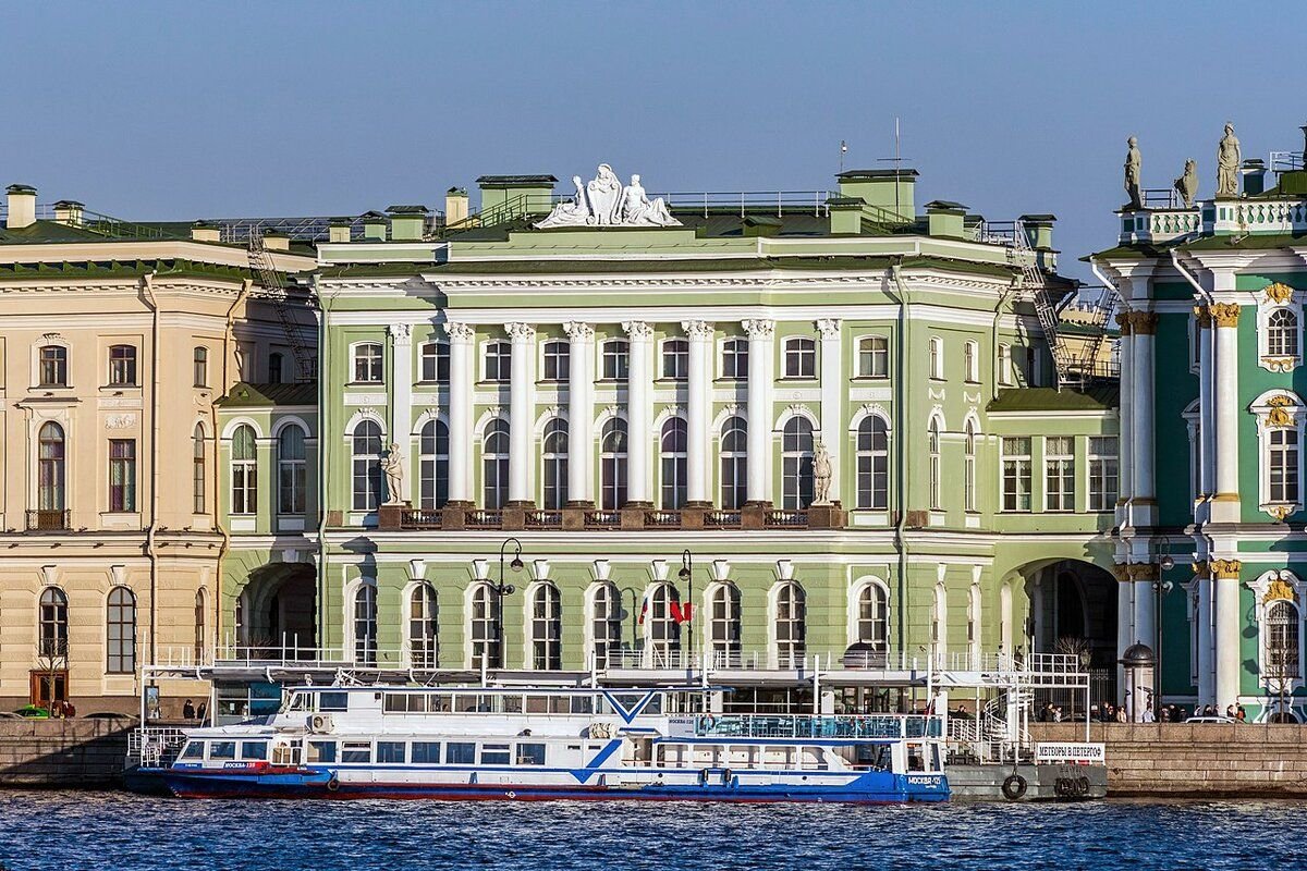 Спб мало. Эрмитаж Санкт Петербург малый Эрмитаж. Малый Эрмитаж Валин де Ламонт. Малый Эрмитаж Деламот. Малый Эрмитаж Жан-Батист-Мишель Валлен-Деламот.