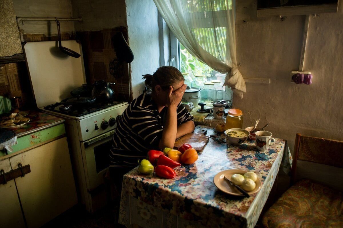 Как живут сейчас люди на украине. Городские жители уезжают в деревню. Один день из жизни в деревне. Как живут простые люди. Жизнь в селе.