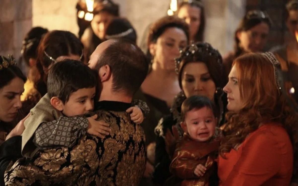 хюррем султан сериал великолепный век 4 сезон. дети султана сулеймана и хюррем. дети султана сулеймана и хюррем. дети хюррем султан и сулеймана великолепного века. дети султана сулеймана и хюррем.