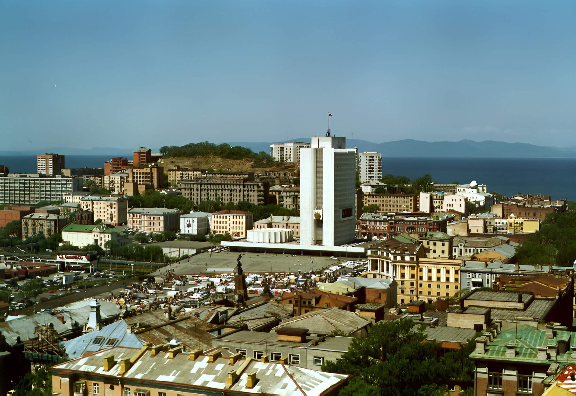 Город края. Район БАМ Владивосток. Приморский край 1990. Владивосток 1998. Краевой центр Приморского края.