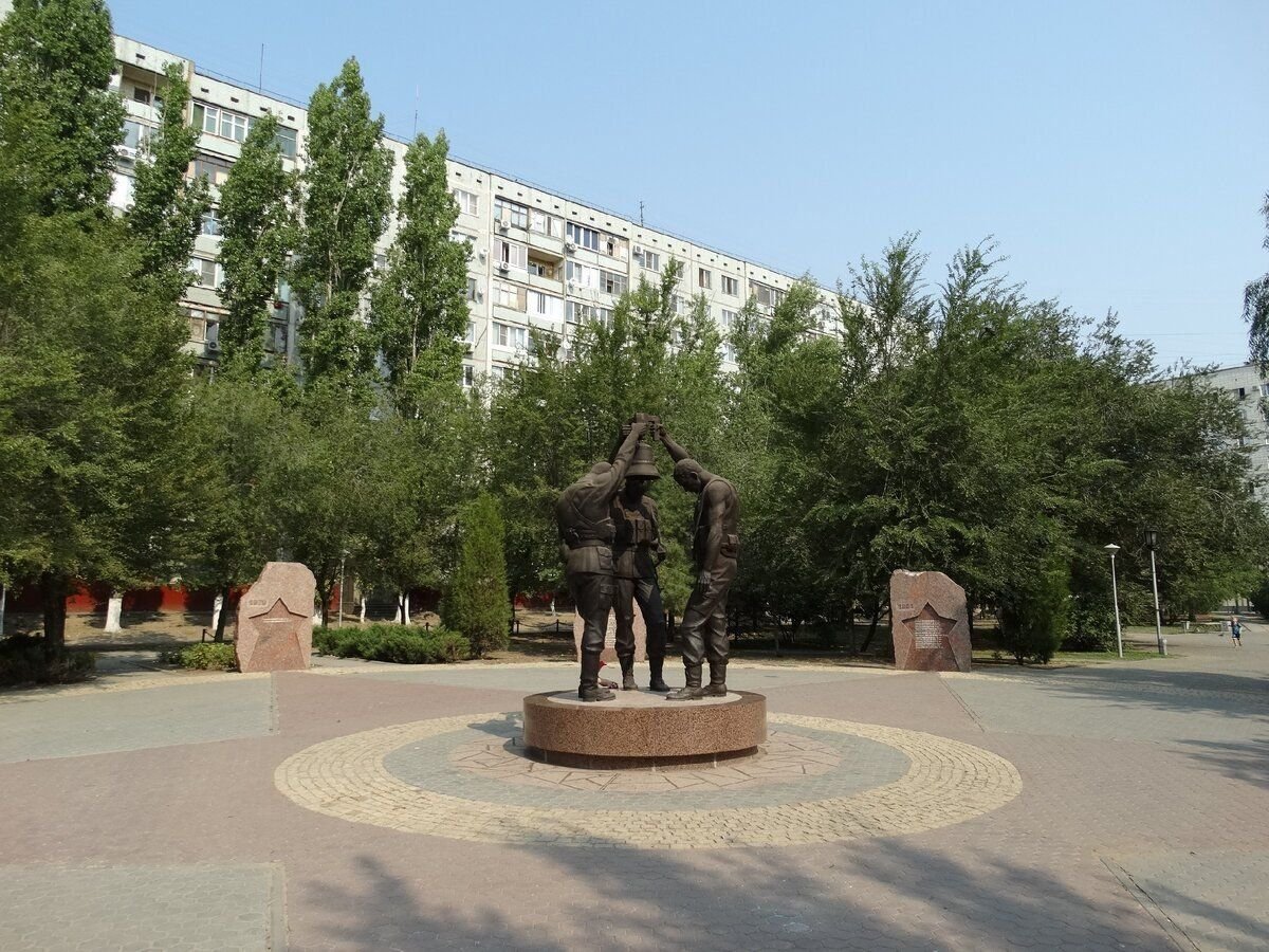 Парк памяти. Спартановка Волгоград памятники. Парк Спартановка Волгоград. Парк памяти Спартановка. Парк памяти на Спартановке Волгоград.