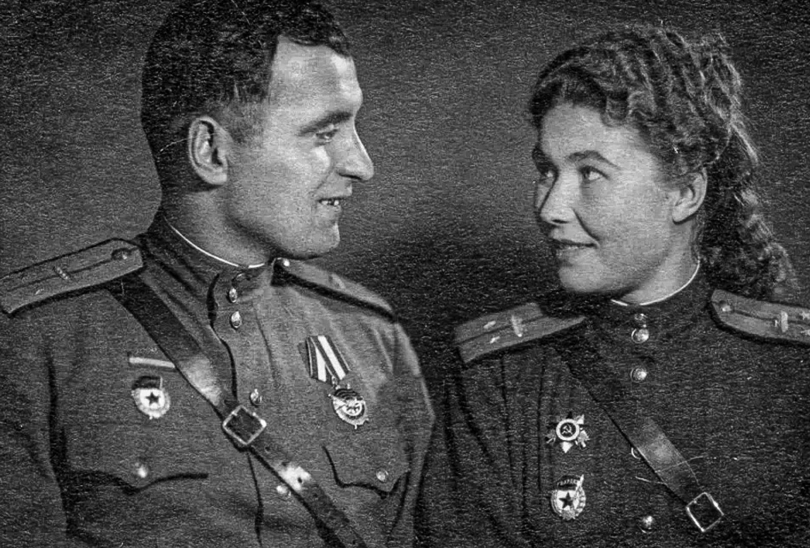 Бойко (моришева) александра леонтьевна. Семья танкистов. Семья танкистов. Семья танкистов. Пьяный танкист.