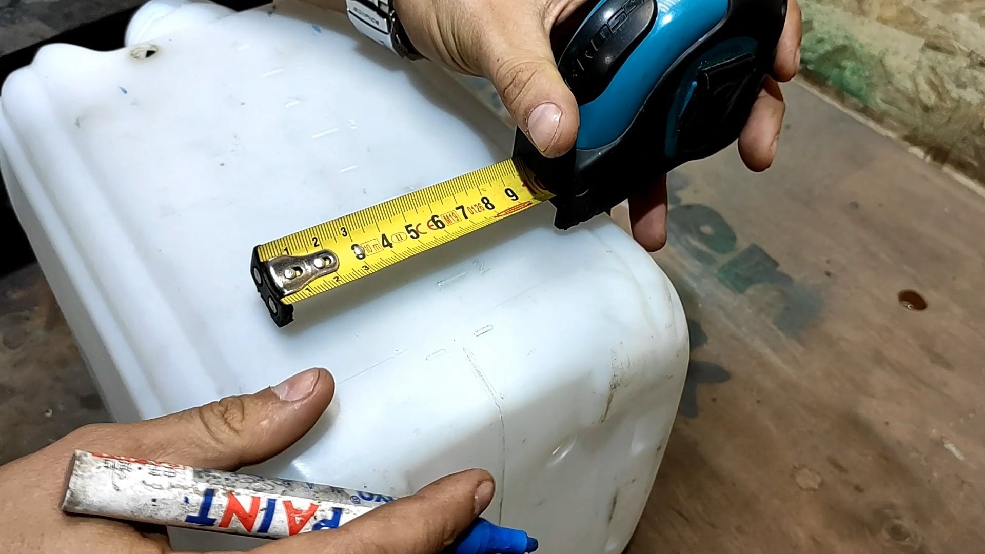 Как из канистры сделать ящик для инструментов