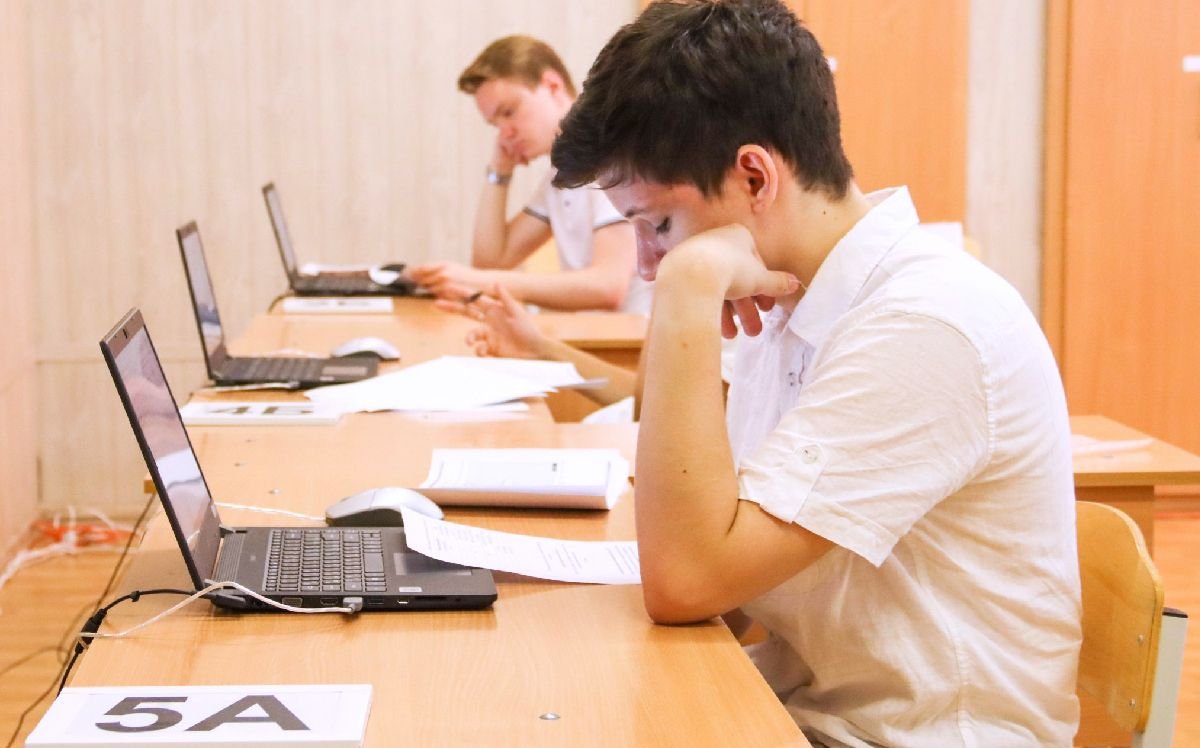 Готовимся к огэ информатика. Кабинет информатики и икт. Ученики на егэ. Информатика экзамен. Информатика экзамен.