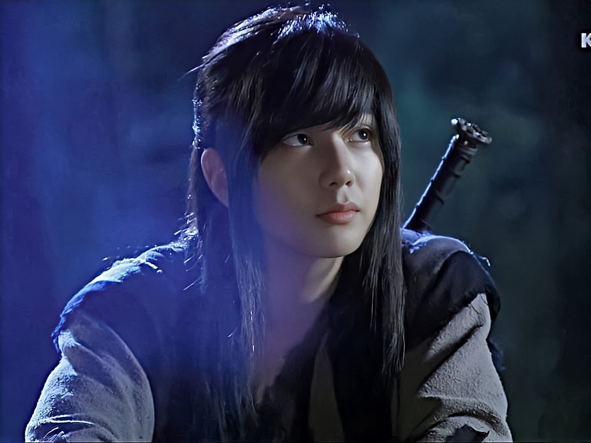 Yeo woon. Подводные лодки проекта 667бдр «кальмар». Ю сын хо воин пэк тон су. Чжи чан ук воин пэк тон су. Воин пэк тон су дорама.