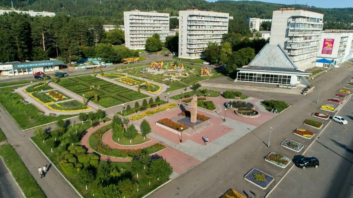 Город железногорск красноярский край. Зато город Железногорск Красноярского края. Парк Железногорск Красноярский край. Парк Кирова Железногорск Красноярский.