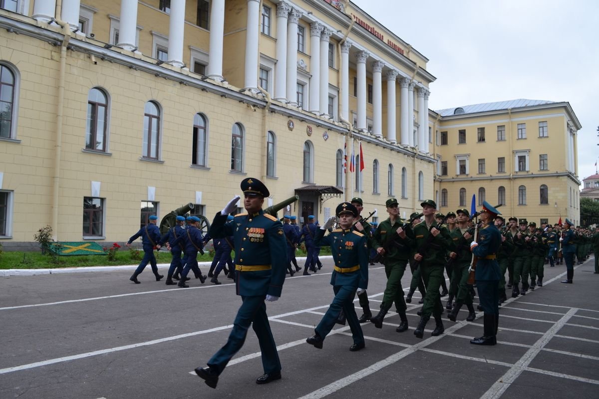 Высшее военное спб. Михайловская Военная Артиллерийская Академия. Михайловское артиллерийское Академия Санкт-Петербург. Михайловская Военная Академия Санкт-Петербург. СПБ Михайловская Артиллерийская Академия.