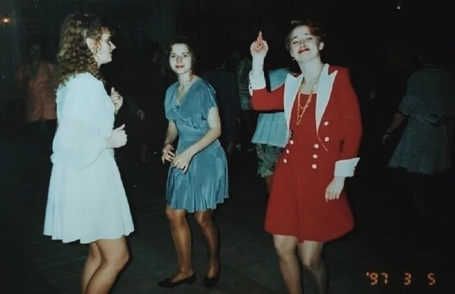 Как одевались в 90 е фото девушек на дискотеку в ссср