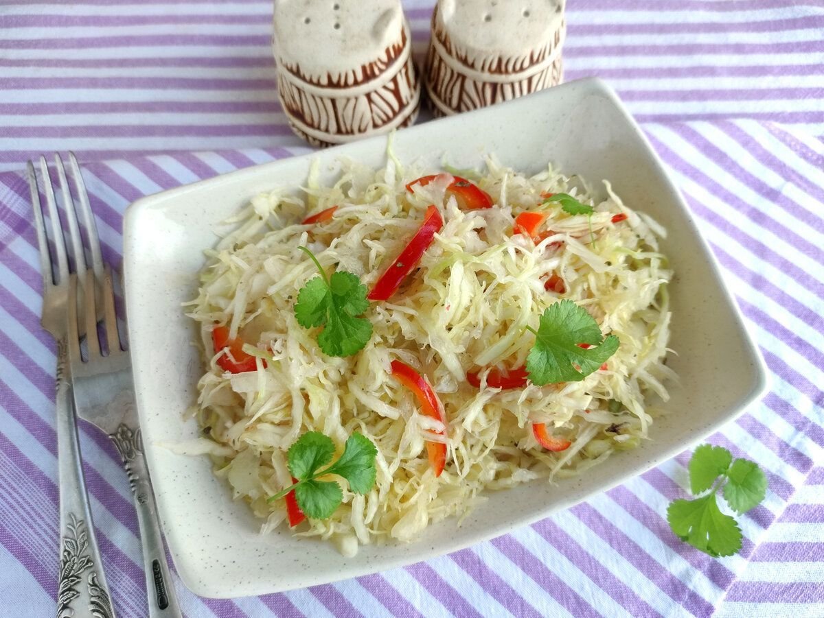 капуста на закуску рецепт. пекинская мозаика закуска. капуста на закуску рецепт. рулетики из пекинской капусты. капуста на закуску рецепт.