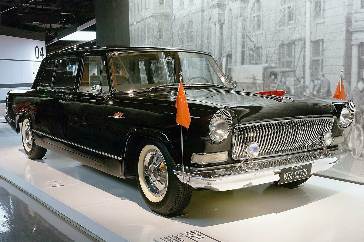 Хун ци машина. Hongqi ca770 l5. Hongqi ca770 sedan. Hongqi CA 770 Limousine 5.7l v8. Hongqi ca7220a9el1.