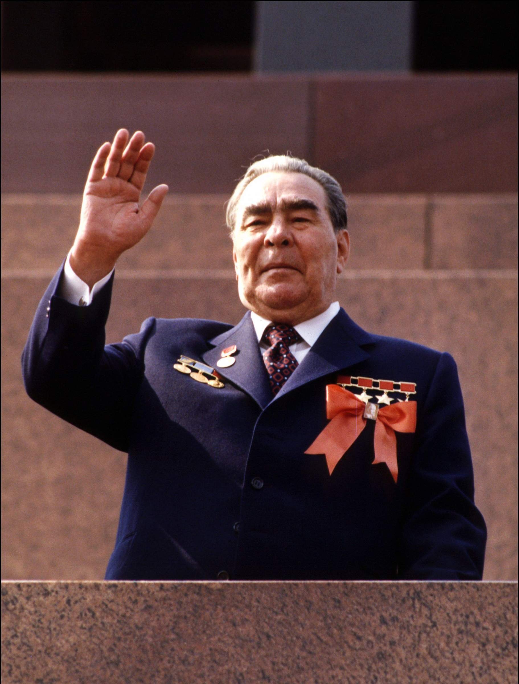 Картинки смешные брежнев