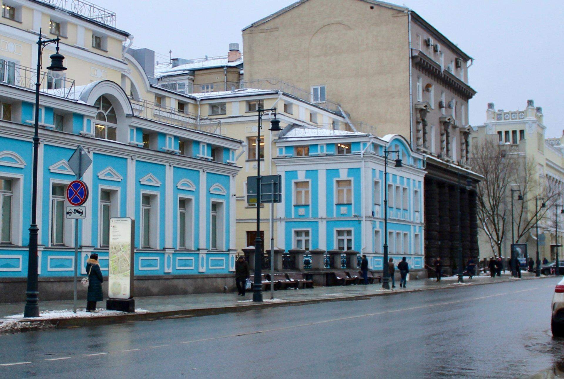 Малая дмитровка. Дом Чехова малая Дмитриевка. Театр в Москве на малой Дмитровке. Малая Дмитровка 11/10.