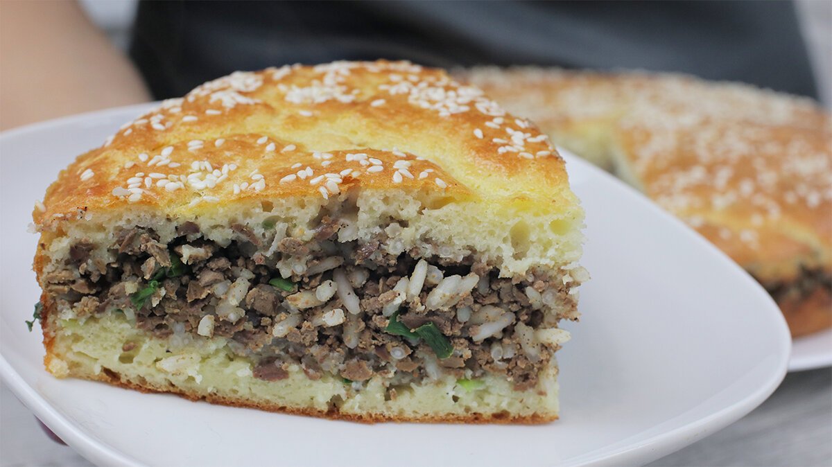 Пирог на кефире с картошкой и печенкой