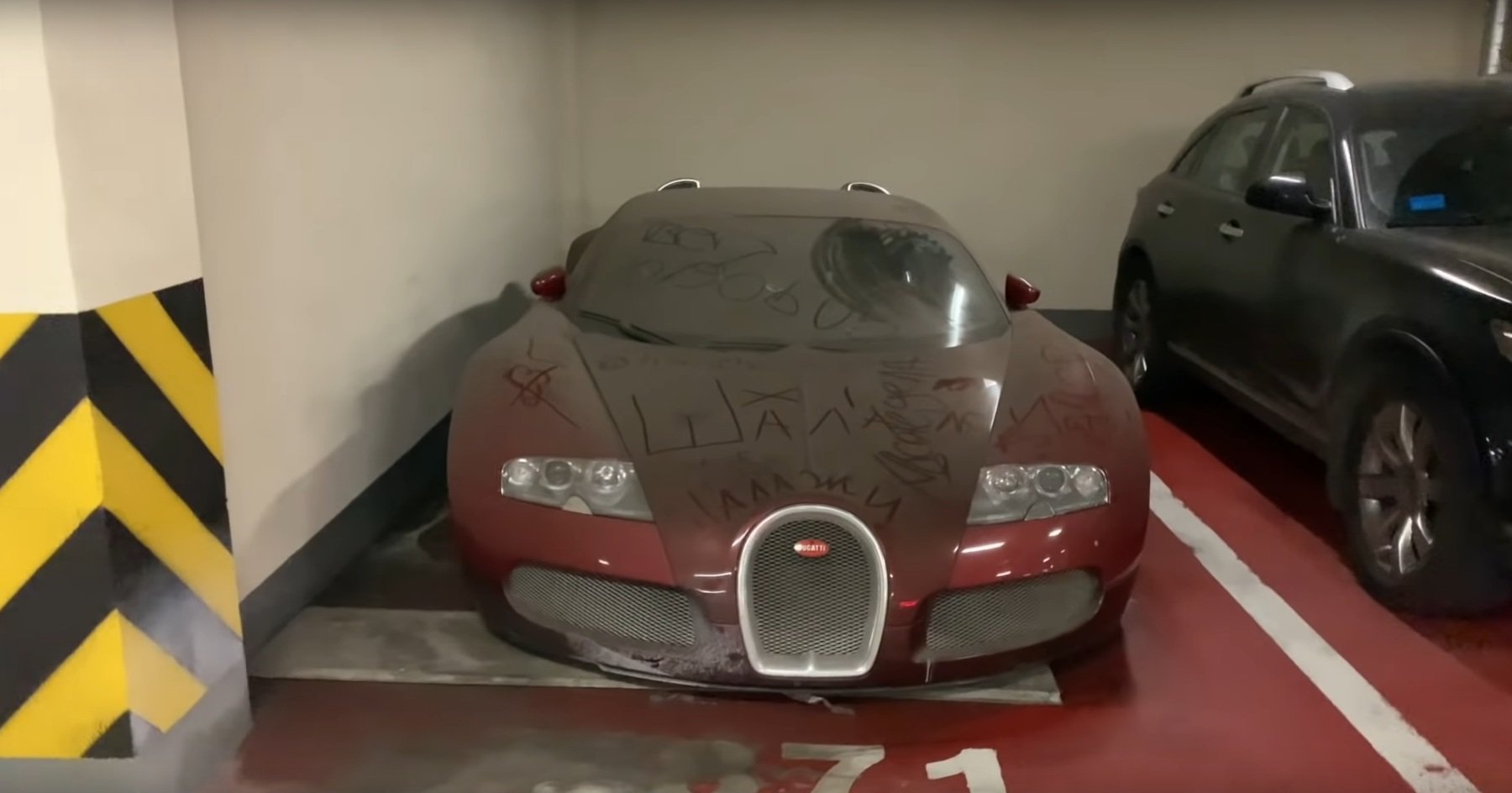 Bugatti Veyron заброшенный в Москве