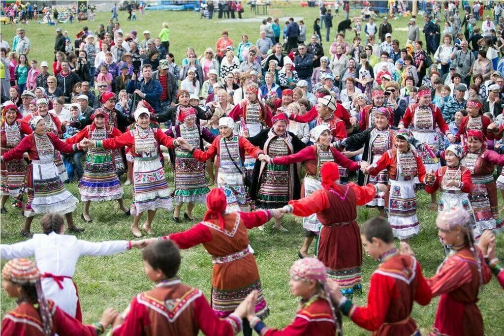 Занятия народов марийцев. Ага пайрем Марийский праздник. Народы Урала марийцы. Традиции Марий Эл. Ага-пайрем Свердловская область.