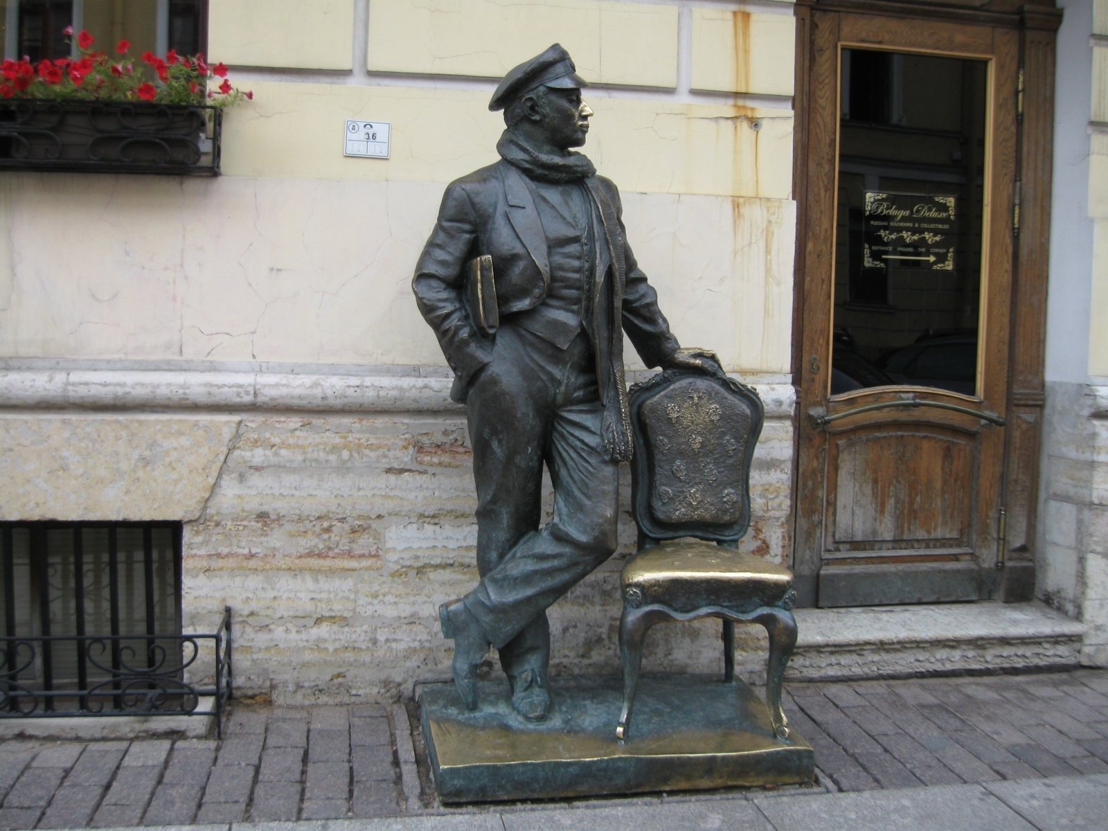 памятник бендеру в санкт петербурге