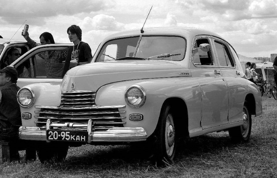 Газ в ссср. ГАЗ м20 победа 1946 года. ГАЗ м20 победа 1949 года выпуска. ГАЗ 20 И ГАЗ 21. ГАЗ м20 победа и Сталин.