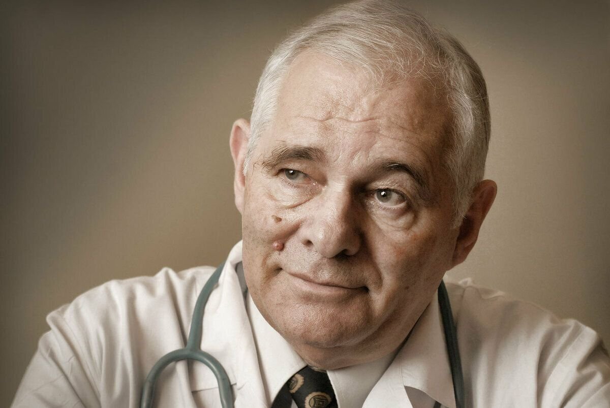 Бокерия леонид антонович кардиохирург. Лео бокерия. Лео бокерия кардиолог. Кардиохирург лео бокерия. Леонида михайловича рошаля.