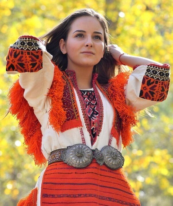 румыны болгары молдаване венгры. болгары славяне или нет. хорваты внешность. сербы славяне. болгары сербы хорваты.