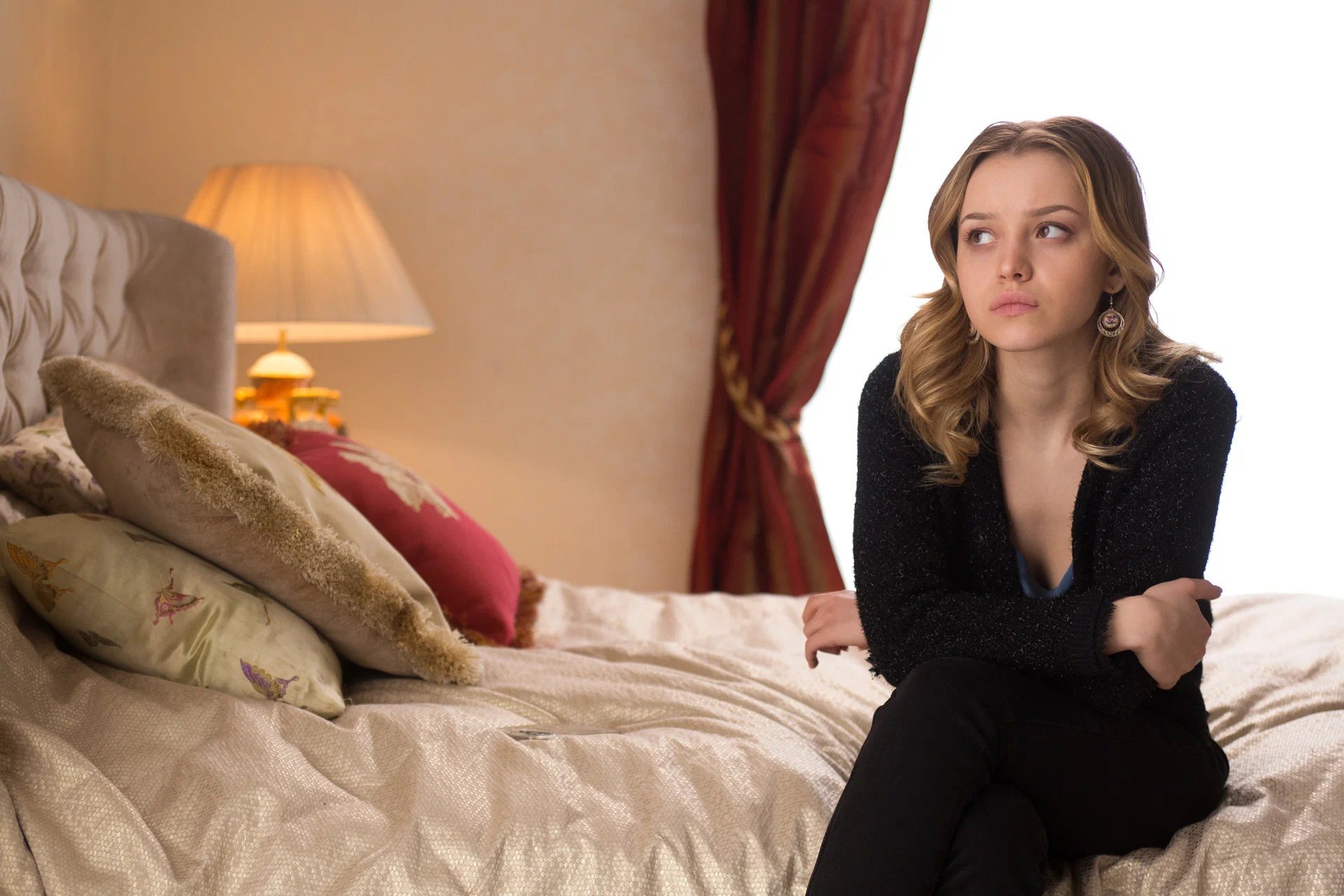 Сериал с павлом прилучным 2022 жизнь по вызову. Время по вызову. Сериал с прилучным 2022 жизнь по вызову. Жизнь по вызову сериал 2022 постер. Жизнь по вызову актеры 2022.