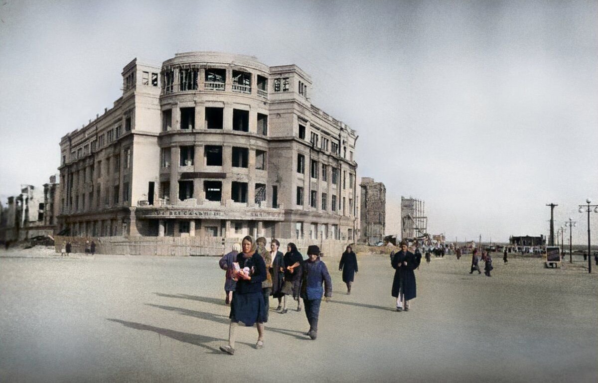 Сталинград после войны 1947